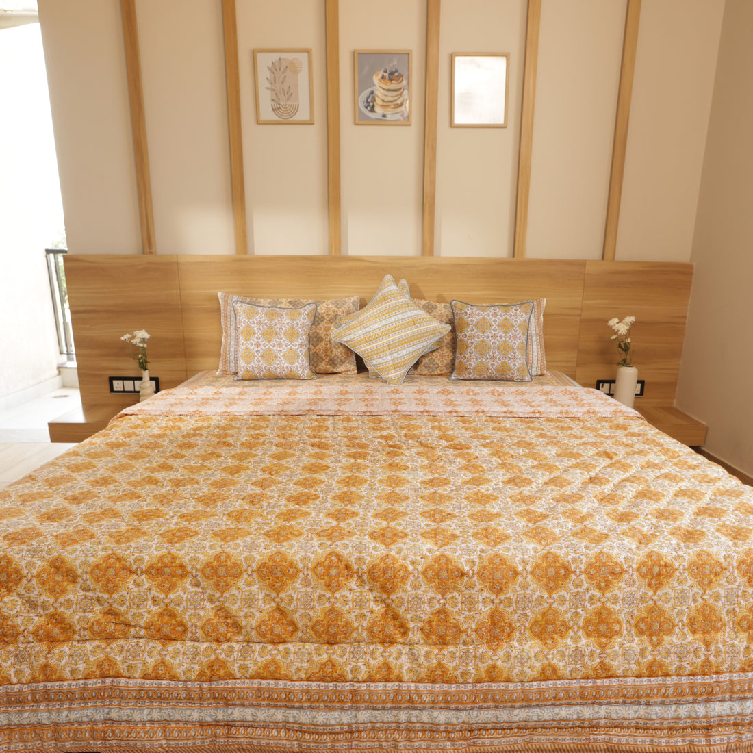 Golden lattice Bedding collection of 8 (1 Bedcover, 2 Pillow cover, 1 Quilt, 2 + 2Cotton cushion covers)