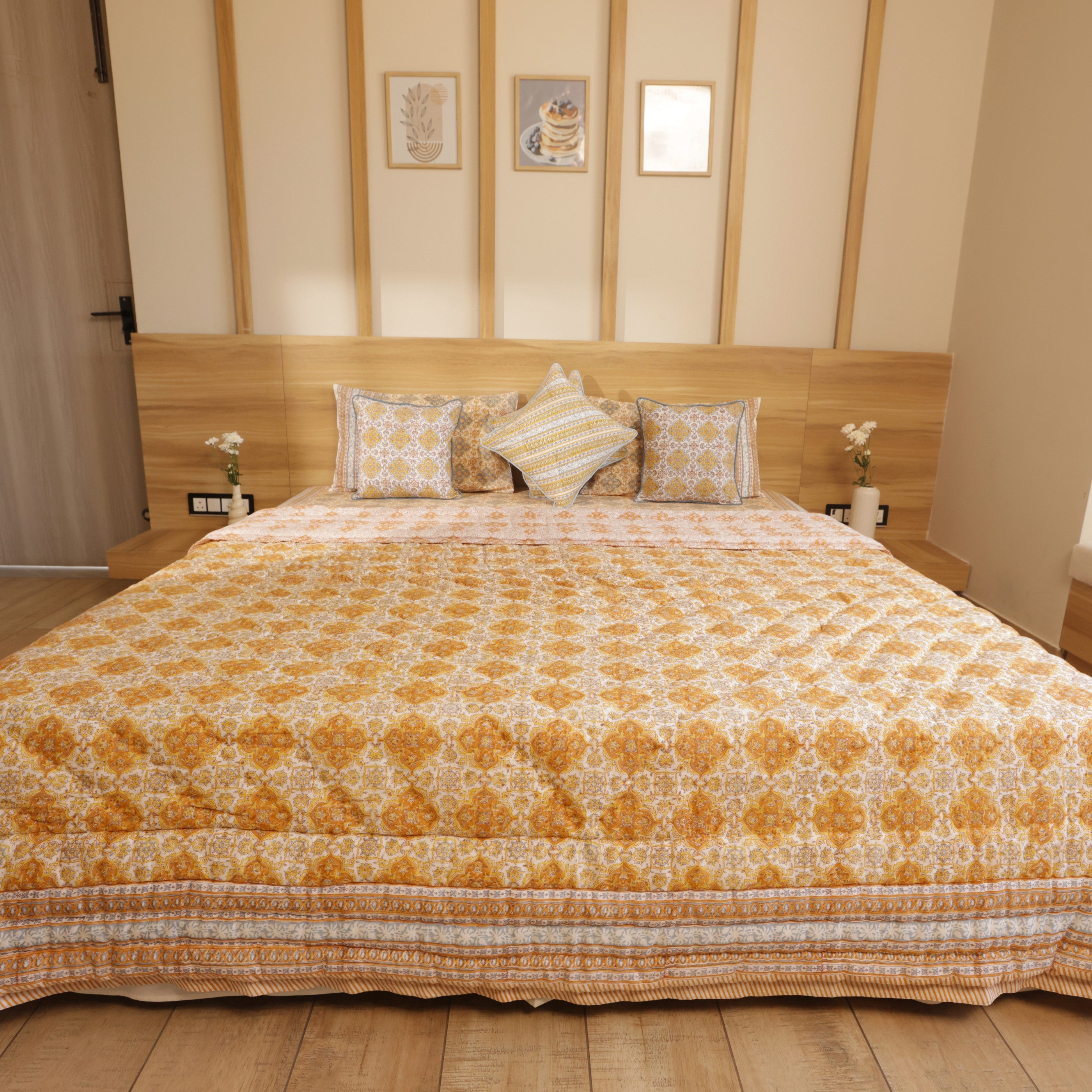 Golden lattice Bedding collection of 8 (1 Bedcover, 2 Pillow cover, 1 Quilt, 2 + 2Cotton cushion covers)