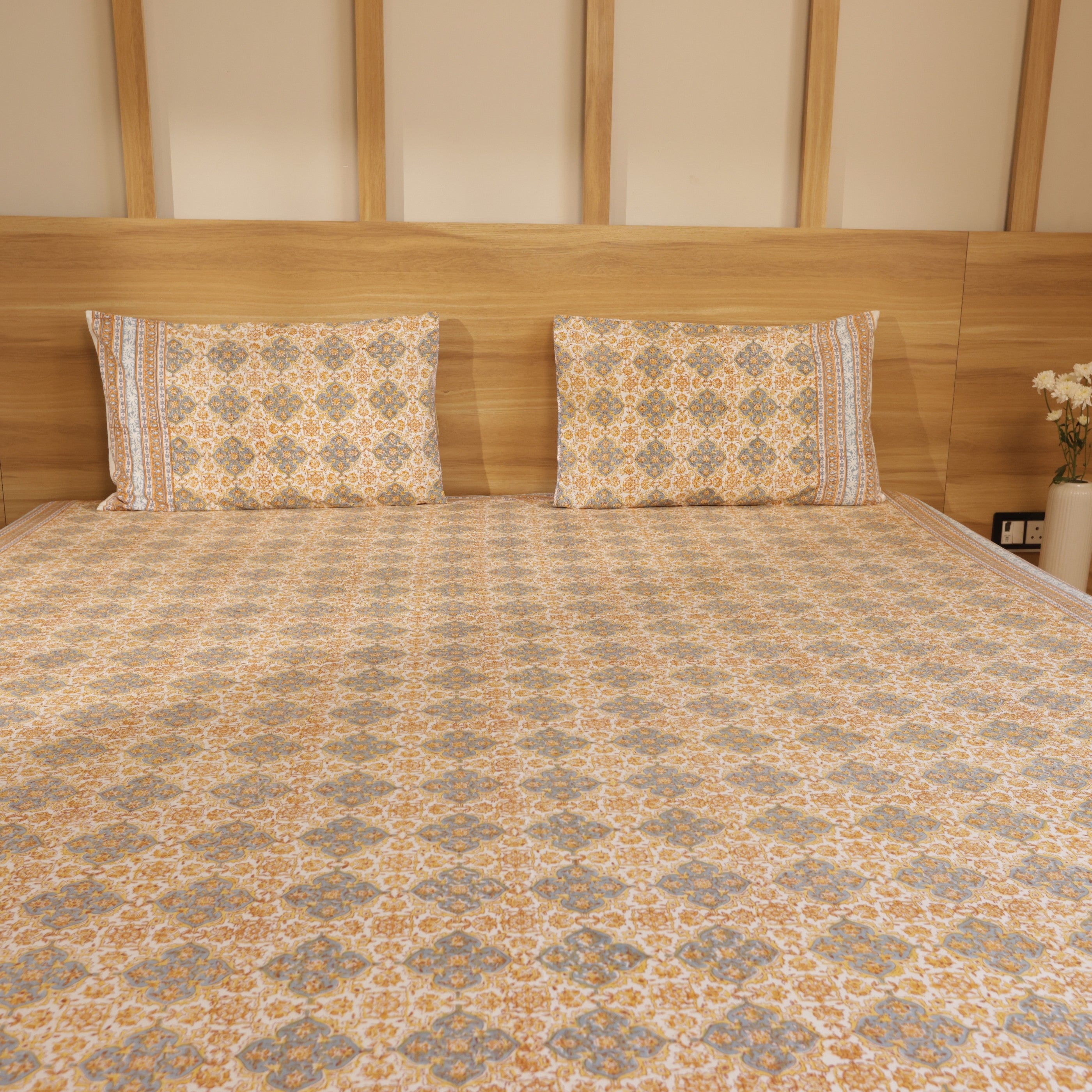 Golden Lattice Bedcover