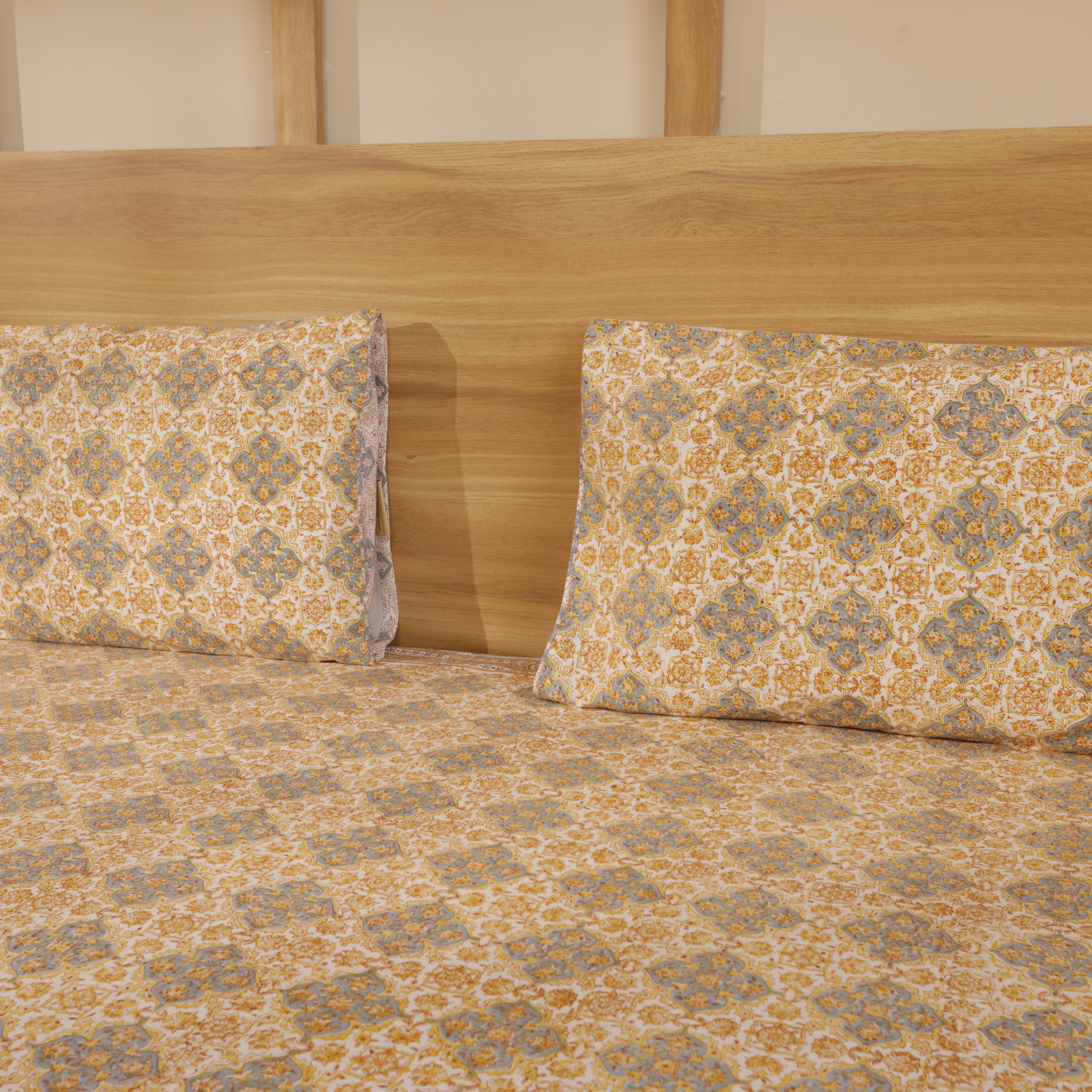 Golden Lattice Bedcover