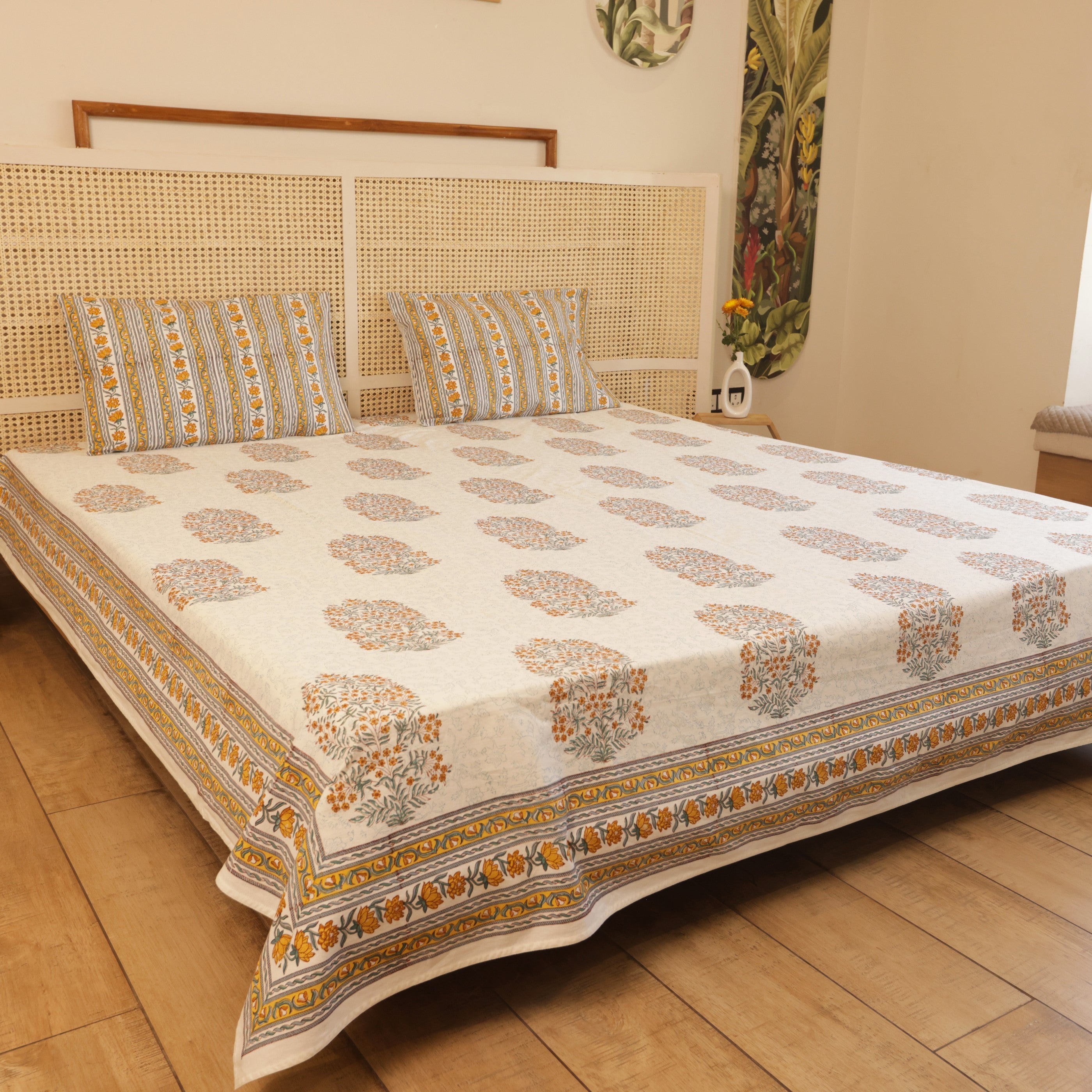Buta Garden Bedcover