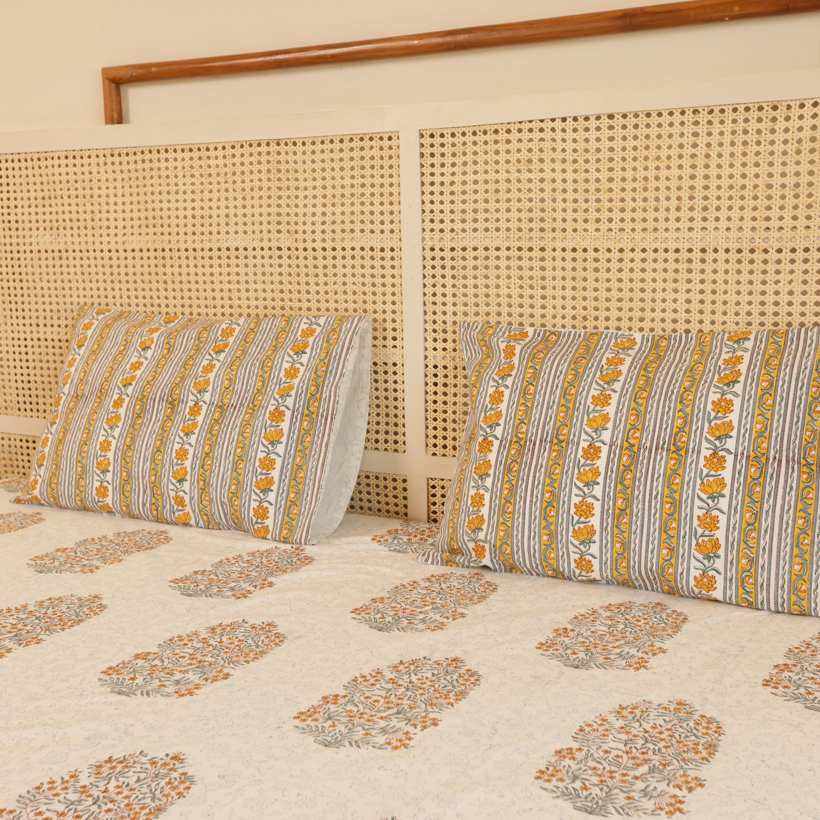 Buta Garden Bedcover