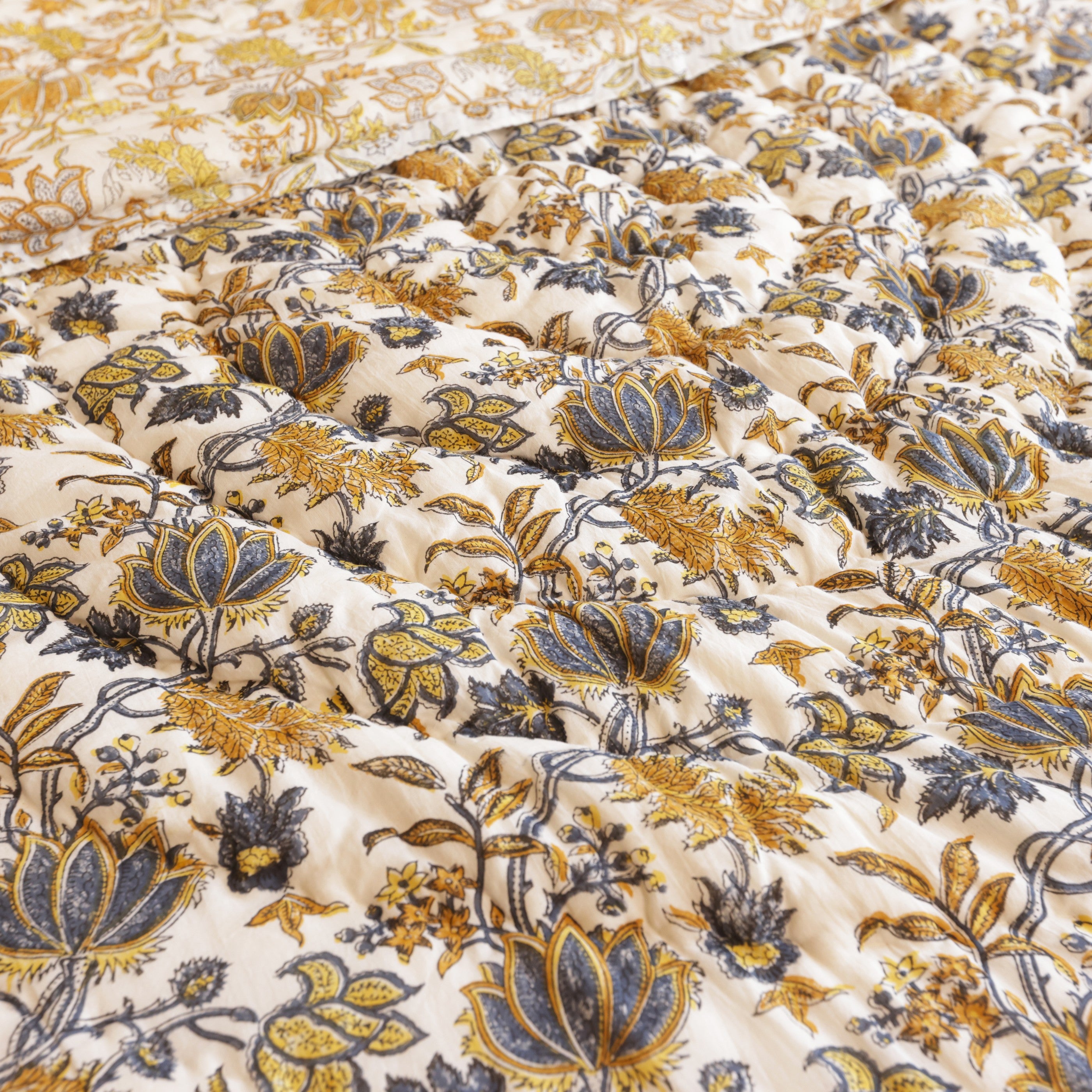 Golden Lotus Bedding Collection Set of 8 (1 Bedcover, 2 Pillow cover, 1 Quilt, 2+2 Cotton cushion covers)