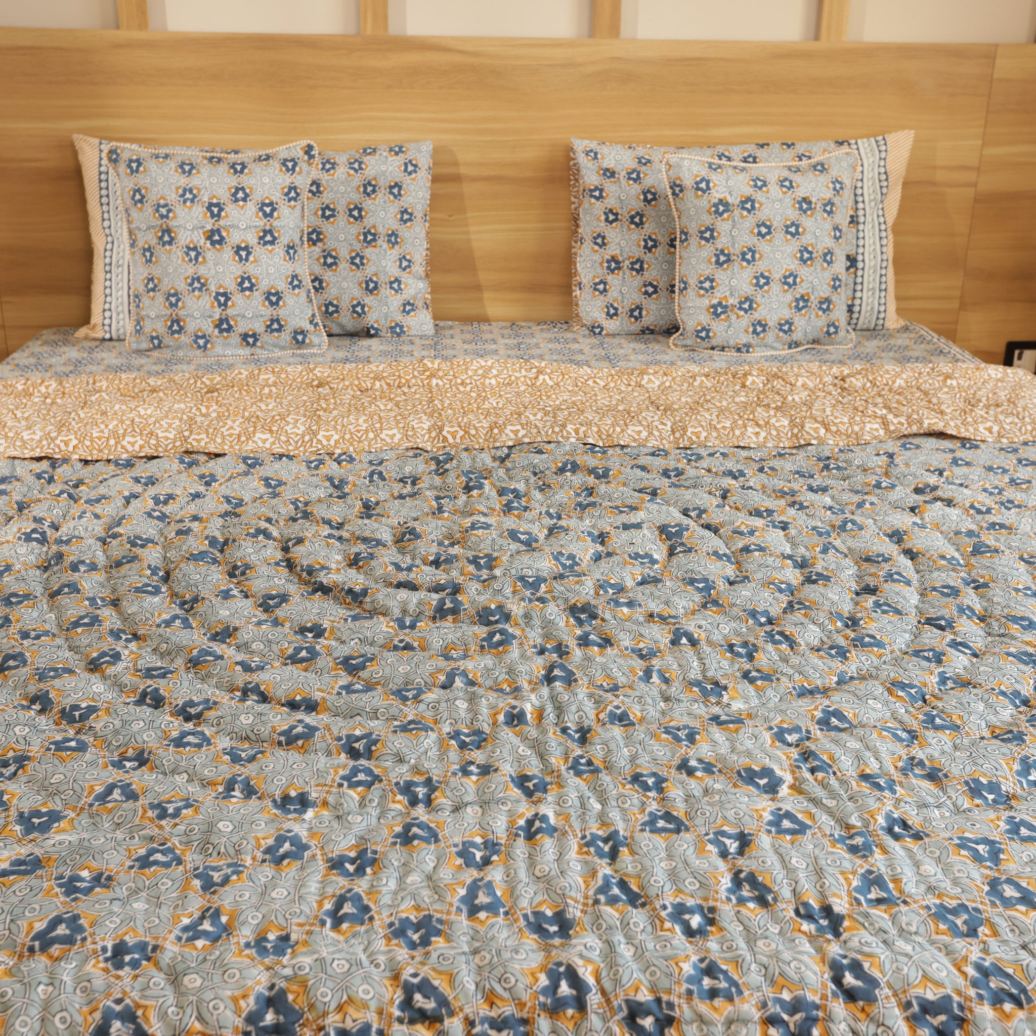 Mandala Bedding Collection Set of 6 (1 Bedcover, 2 Pillow cover, 1 Quilt, 2 Cotton cushion covers)