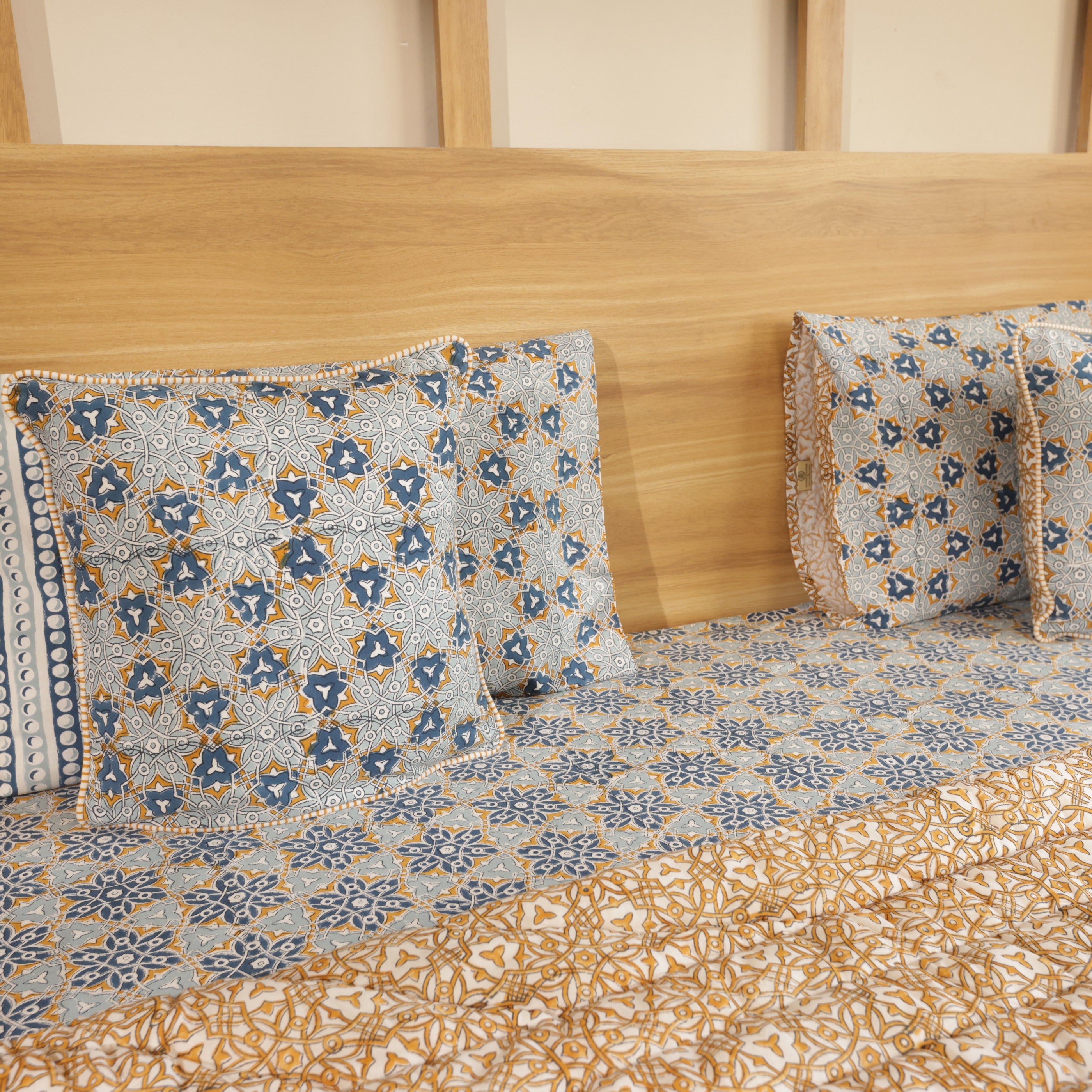Mandala Bedding Collection Set of 6 (1 Bedcover, 2 Pillow cover, 1 Quilt, 2 Cotton cushion covers)