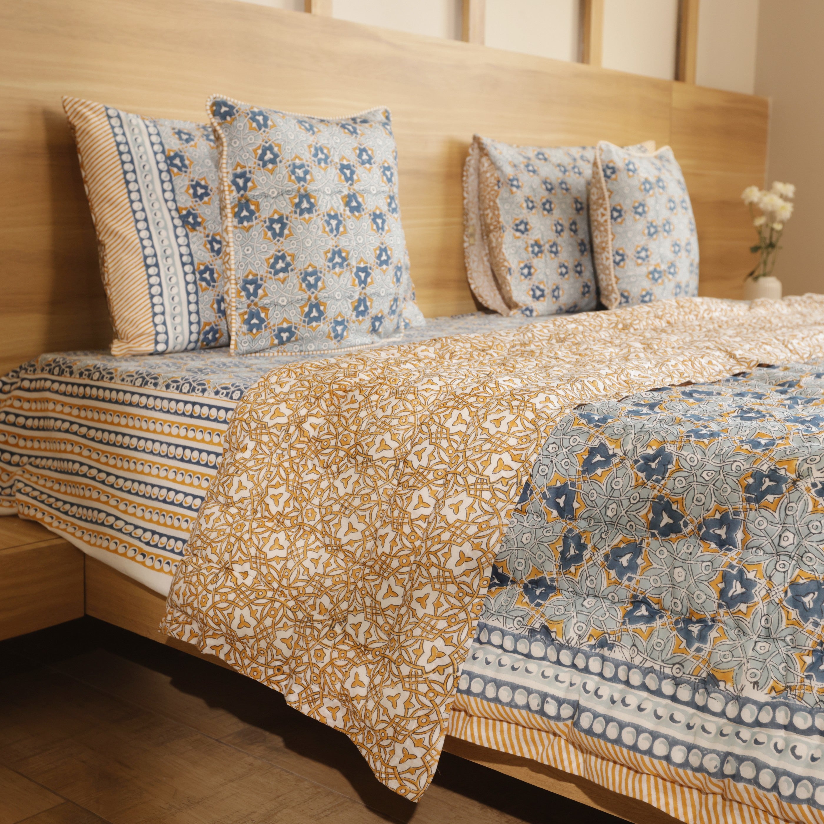 Mandala Bedding Collection Set of 6 (1 Bedcover, 2 Pillow cover, 1 Quilt, 2 Cotton cushion covers)