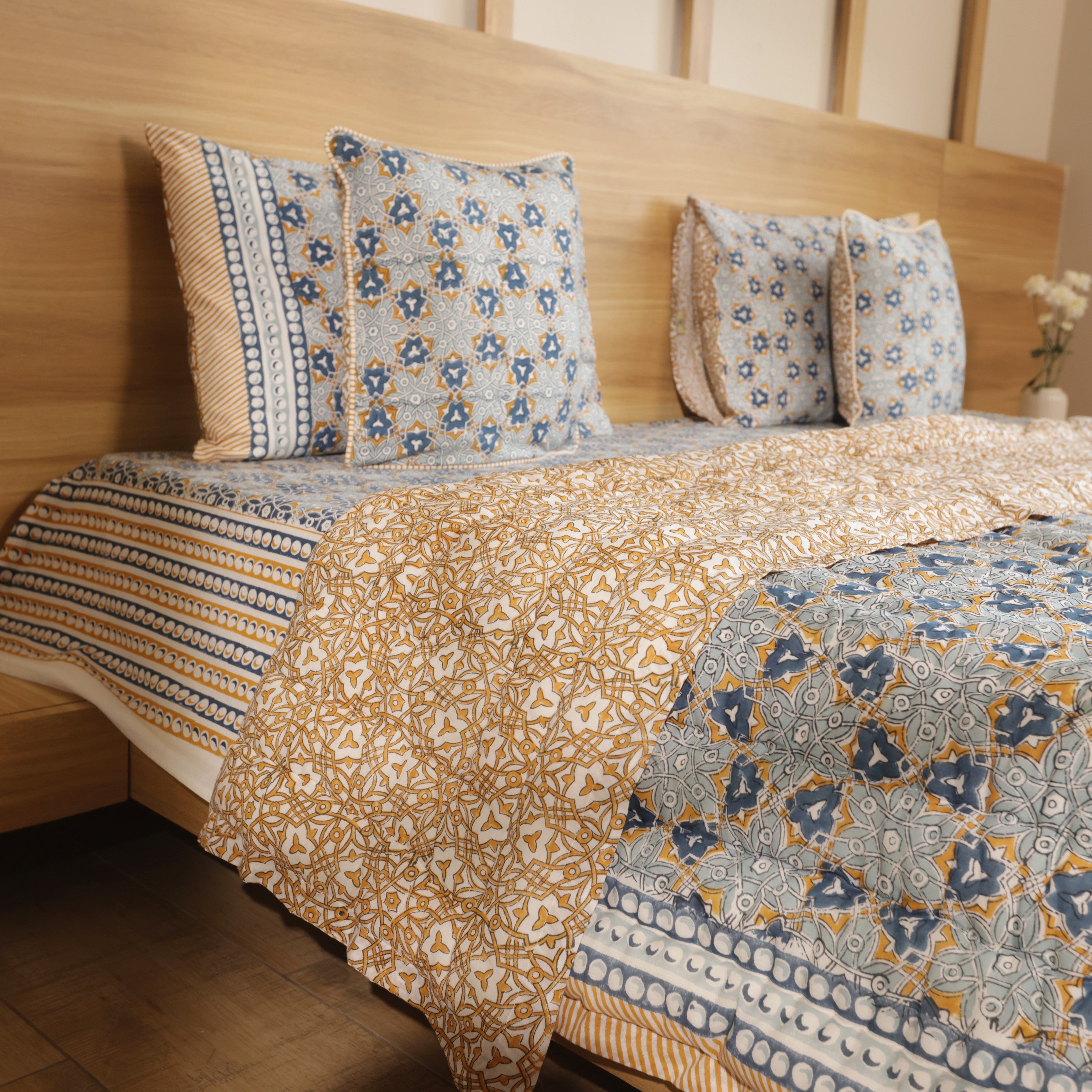 Mandala Bedding Collection Set of 6 (1 Bedcover, 2 Pillow cover, 1 Quilt, 2 Cotton cushion covers)