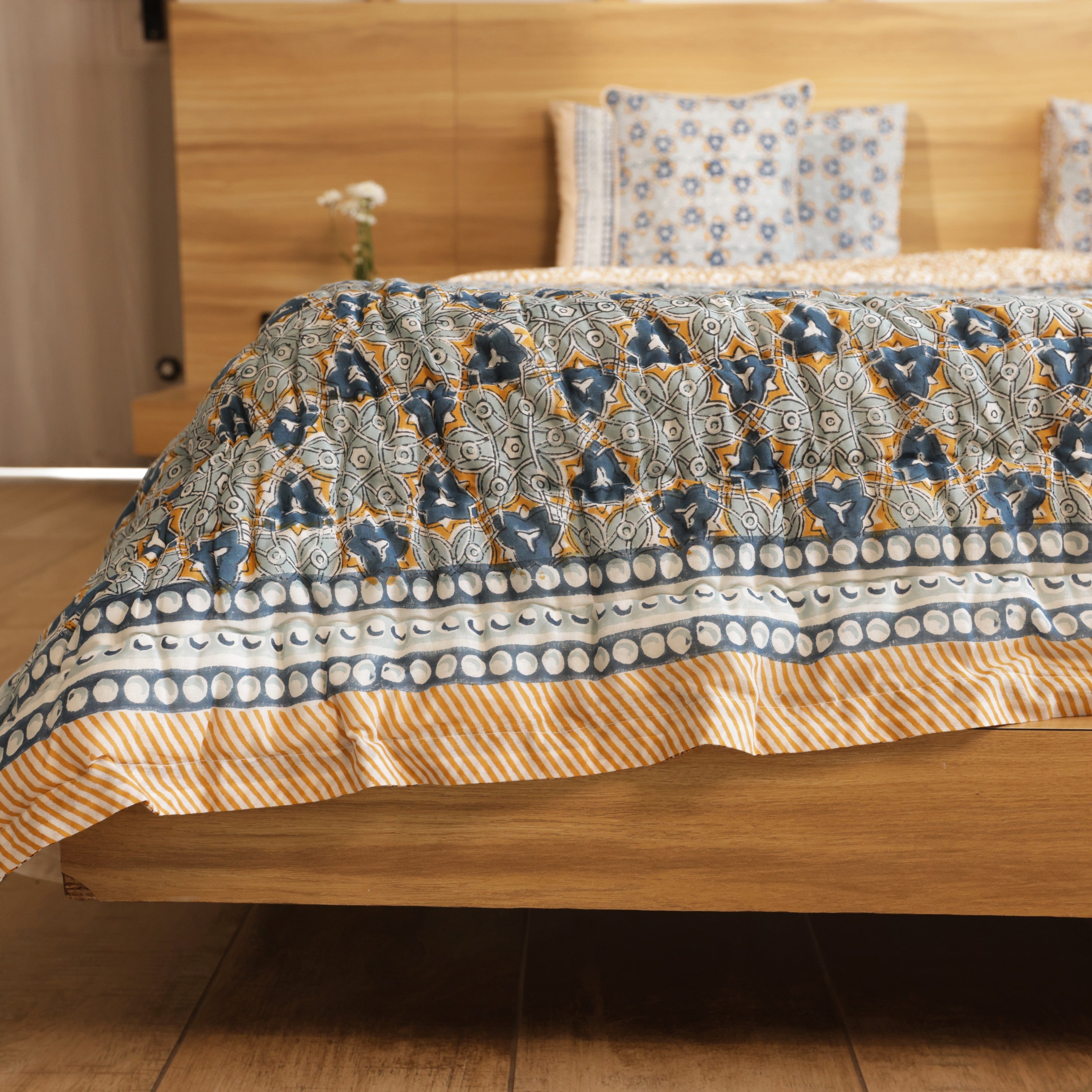 Mandala Bedding Collection Set of 6 (1 Bedcover, 2 Pillow cover, 1 Quilt, 2 Cotton cushion covers)