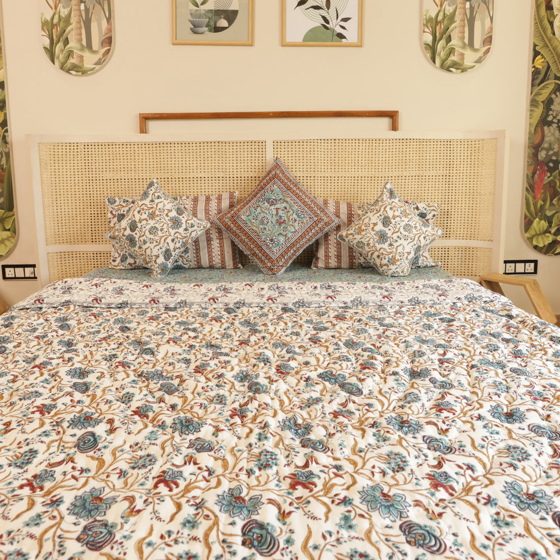 Sugandhika Bedding Collection Set of 7 (1 Bedcover, 2 Pillow cover, 1 Quilt, 2 Cotton cushion covers 40cm*40cm, 1 cushion cover 50cm*50cm)