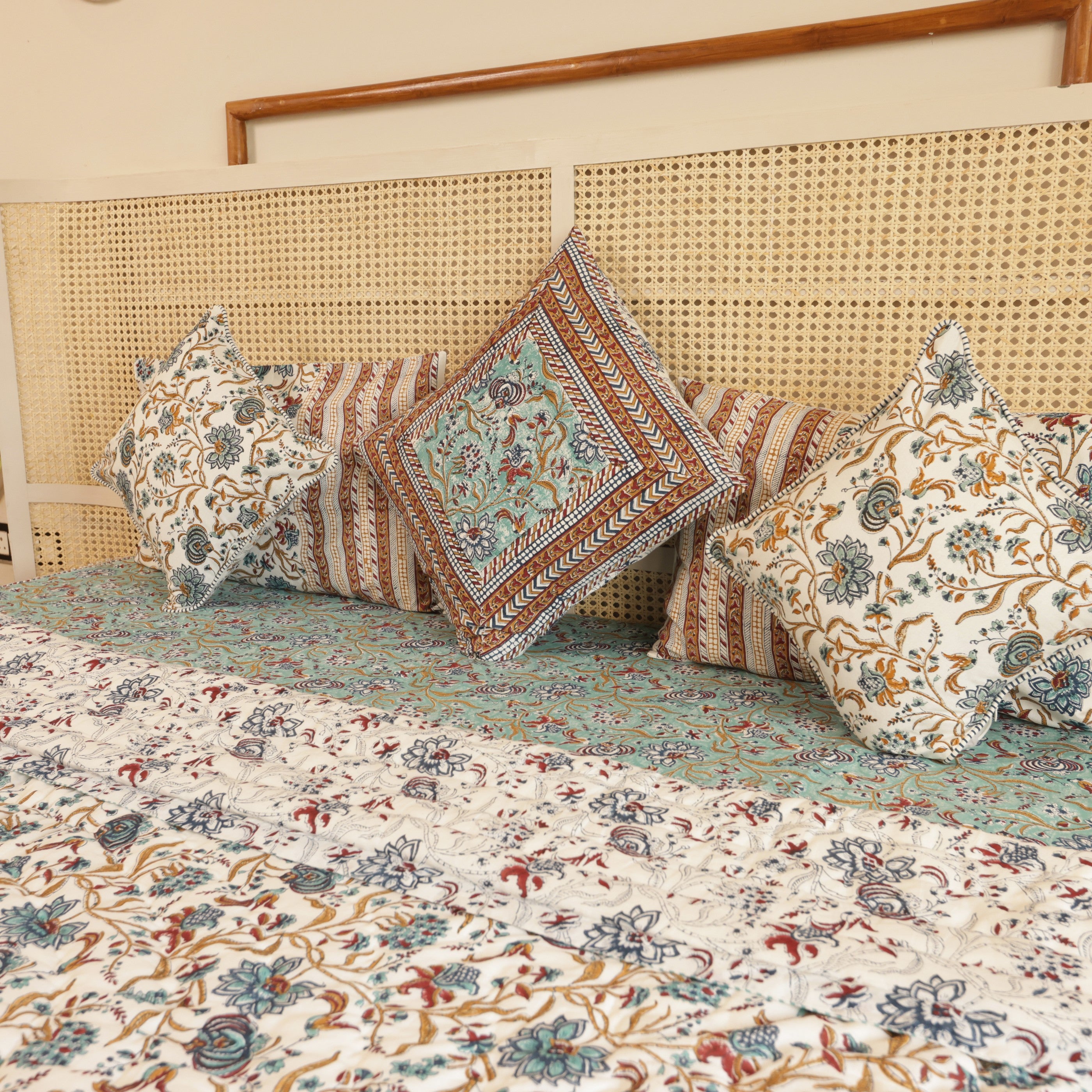 Sugandhika Bedding Collection Set of 7 (1 Bedcover, 2 Pillow cover, 1 Quilt, 2 Cotton cushion covers 40cm*40cm, 1 cushion cover 50cm*50cm)