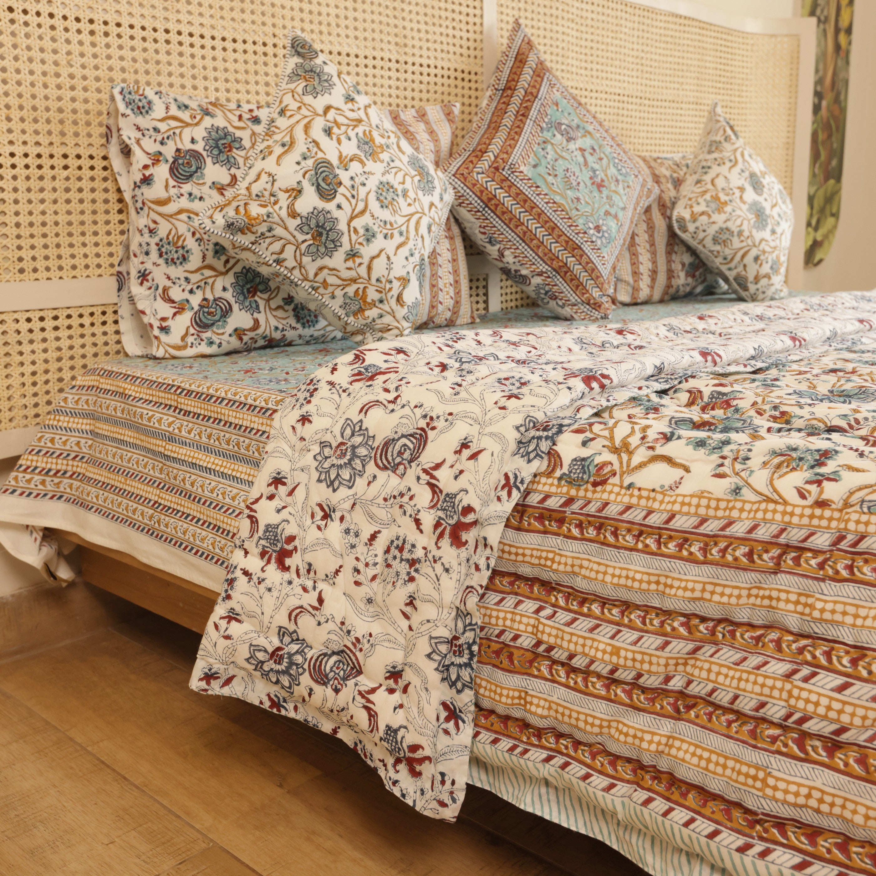 Sugandhika Bedding Collection Set of 7 (1 Bedcover, 2 Pillow cover, 1 Quilt, 2 Cotton cushion covers 40cm*40cm, 1 cushion cover 50cm*50cm)