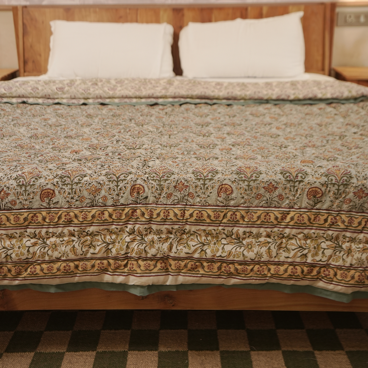 Noor E-Bagh Quilt