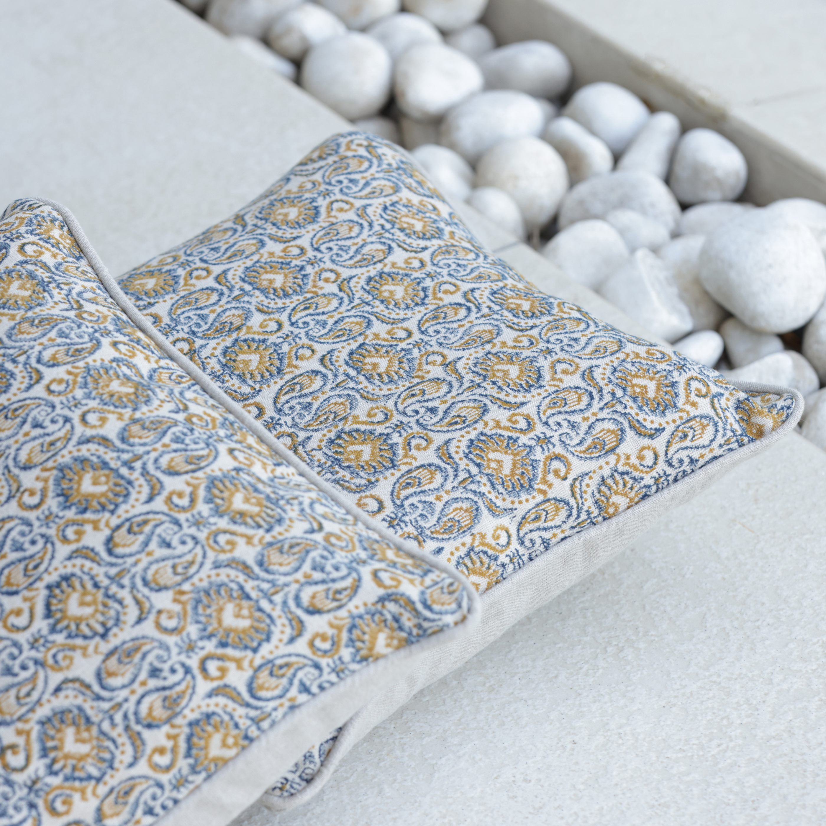 REGAL PAISELY LINEN CUSHION COVER