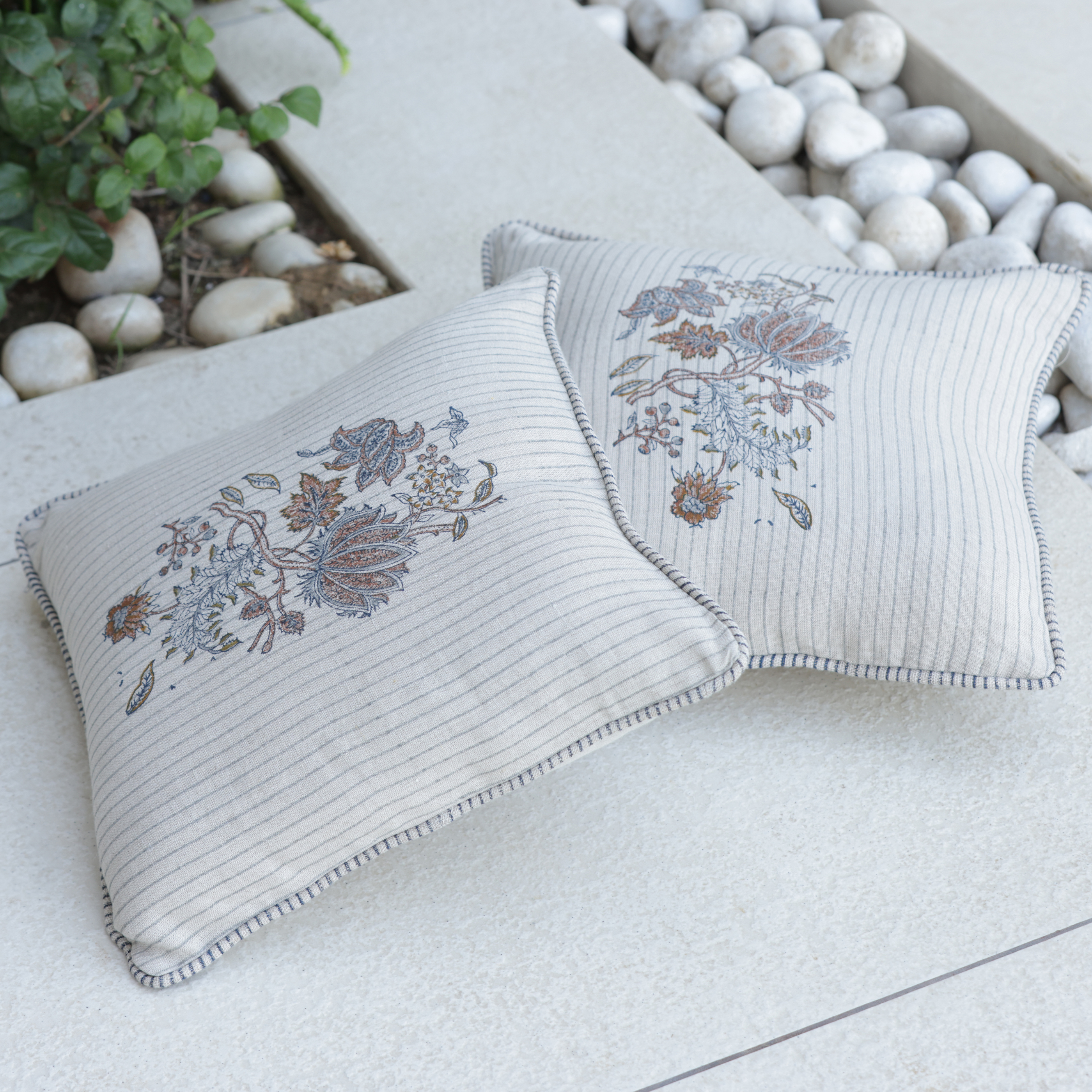 PADMA LINEN CUSHION COVER