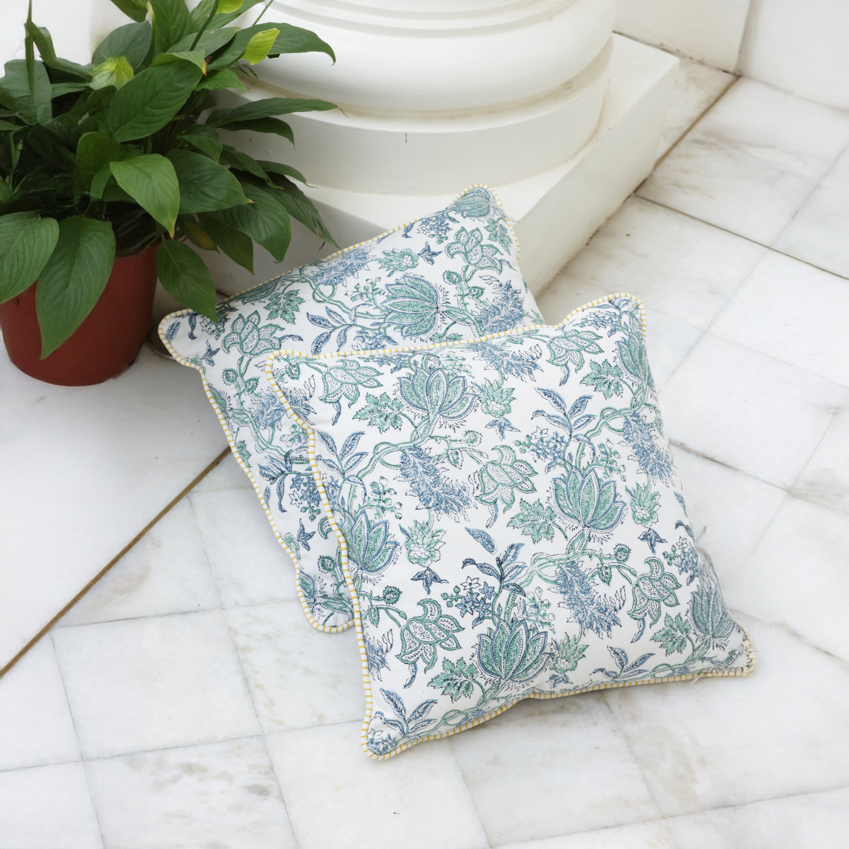 GREEN LOTUS CUSHION