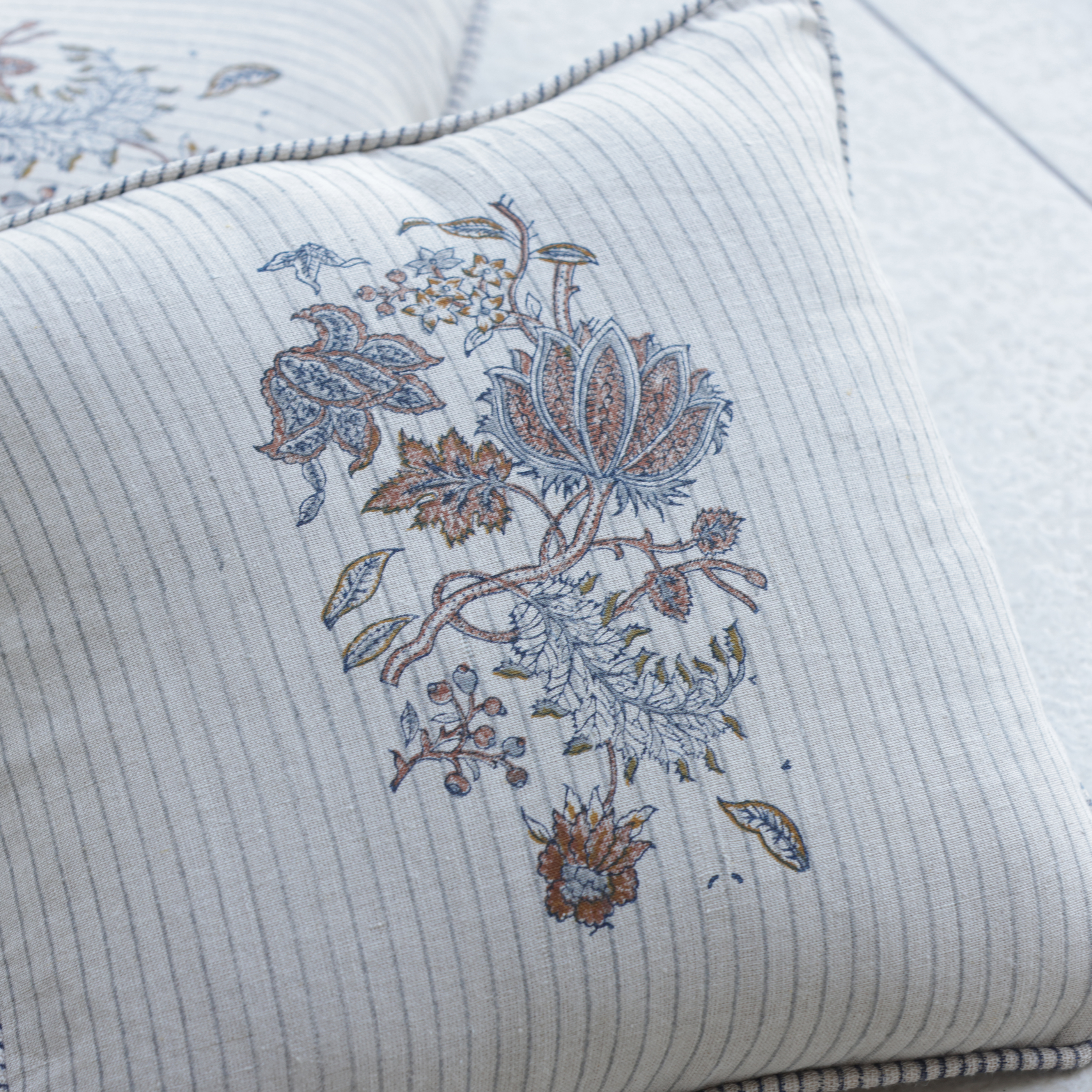 PADMA LINEN CUSHION COVER