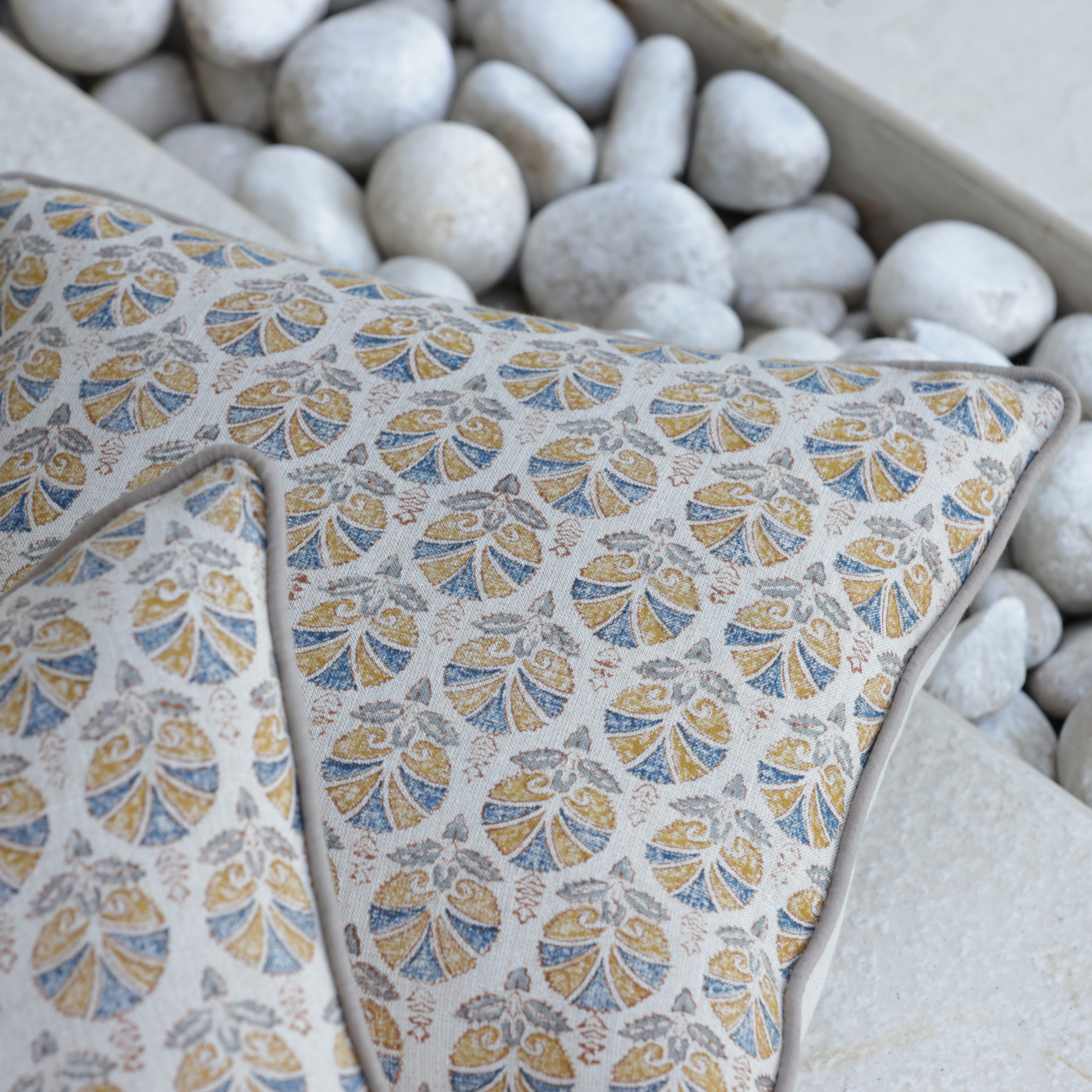 DYNASTY LINEN CUSHION COVER