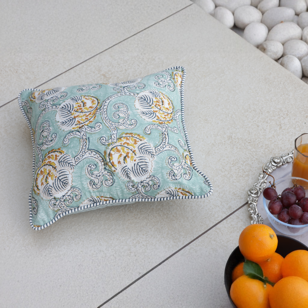 Vintage Breeze Cushion Cover