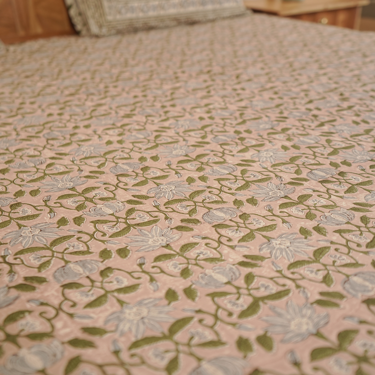 Gulraaz Golden Rose Bedcover with 2 Pillow Covers