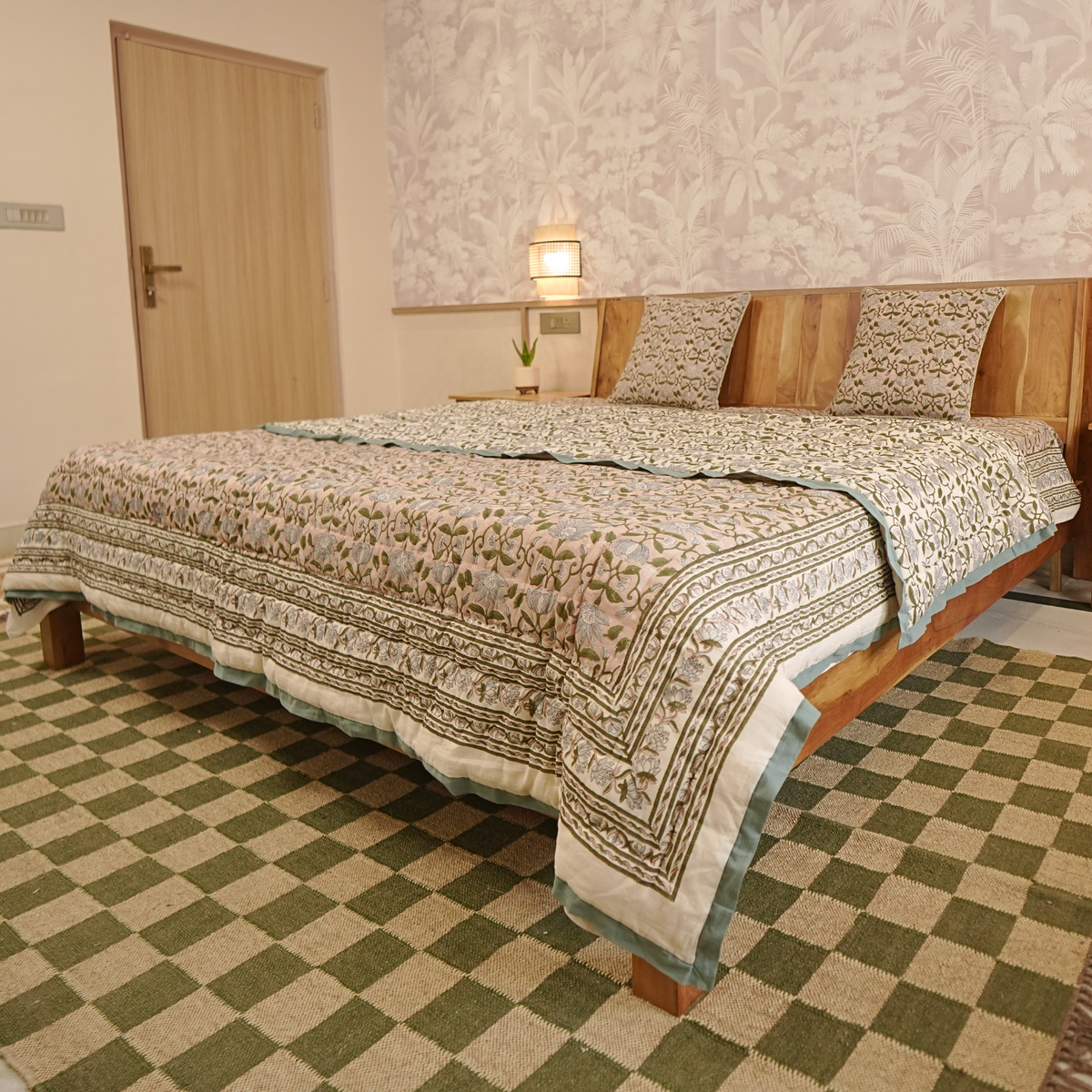 Gulraaz Golden Rose Quilt