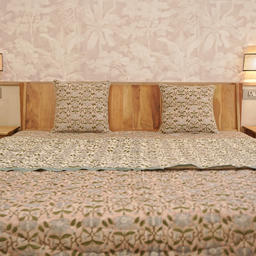 Gulraaz Golden Rose Quilt
