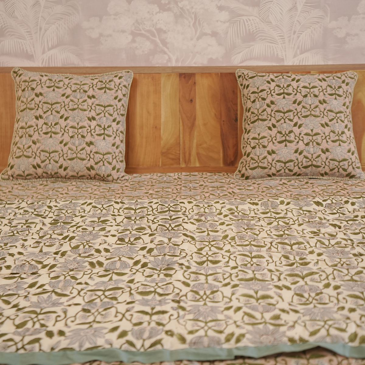 Gulraaz Golden Rose Quilt