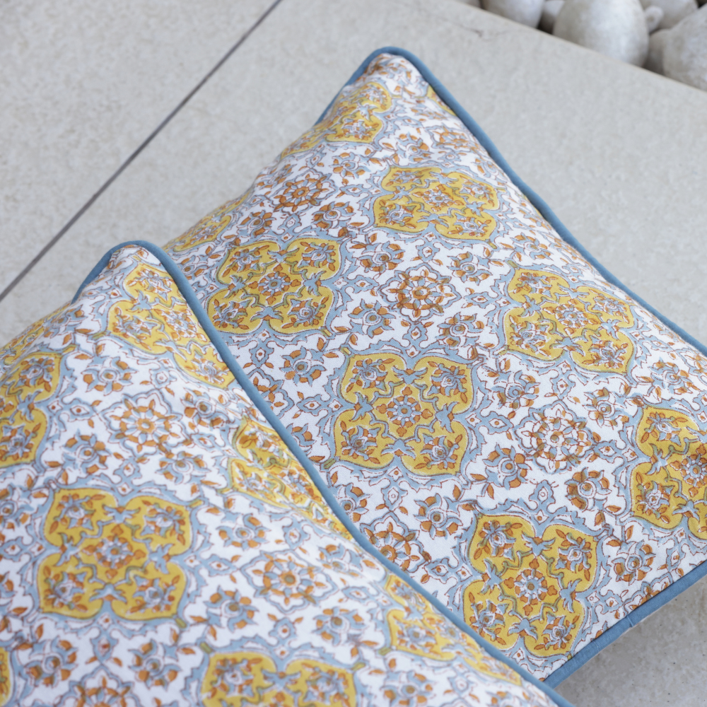 Golden Lattice Cushion Cover